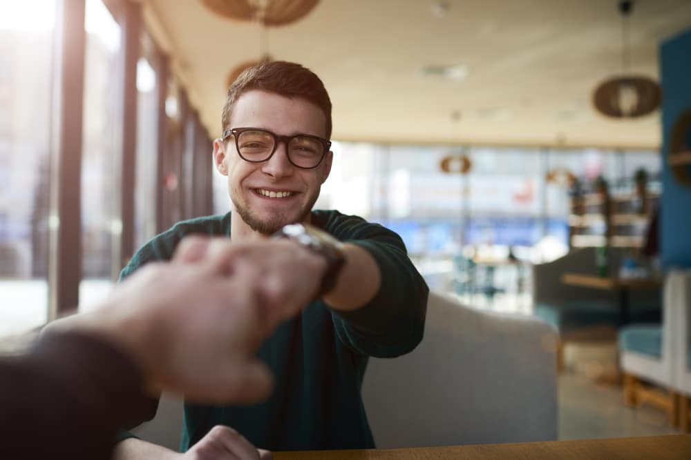 Boss-and-employee-fist-bump