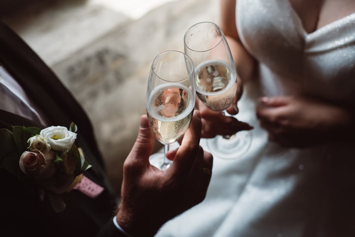 wedding-rescheduling-contract-negotiation Wedding-rescheduling-contract-negotiation